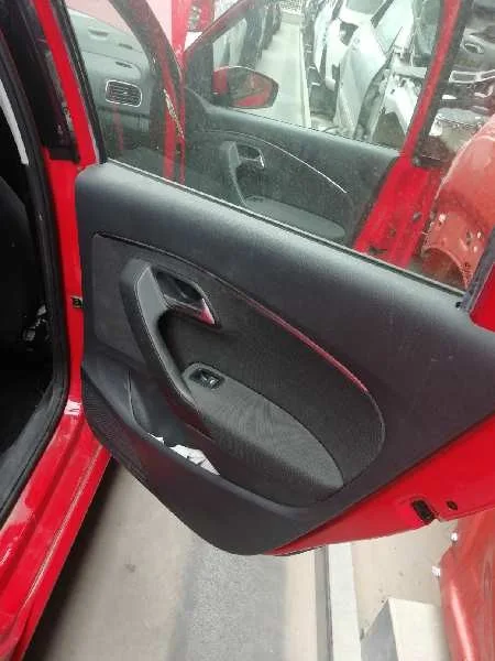 Guarnecido Puerta Trasera Derecha para Volkswagen Polo (6C1)