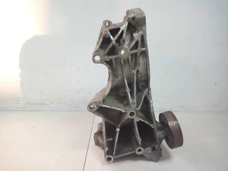 Soporte Alternador para Audi A6 Berlina (4F2)