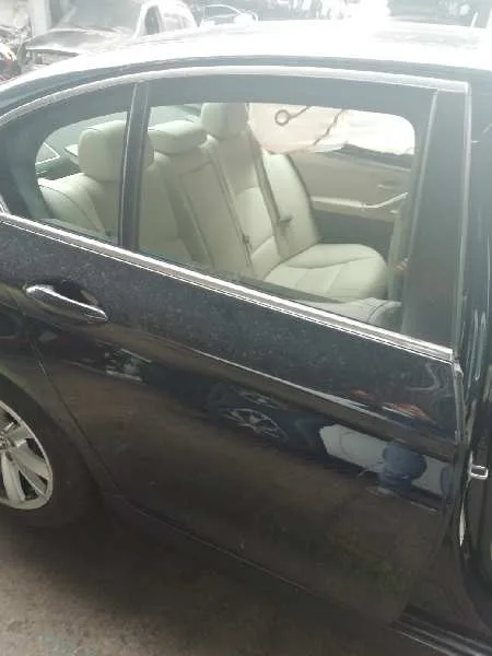 Puerta Trasera Derecha para Bmw Serie 5 Lim. (F10)