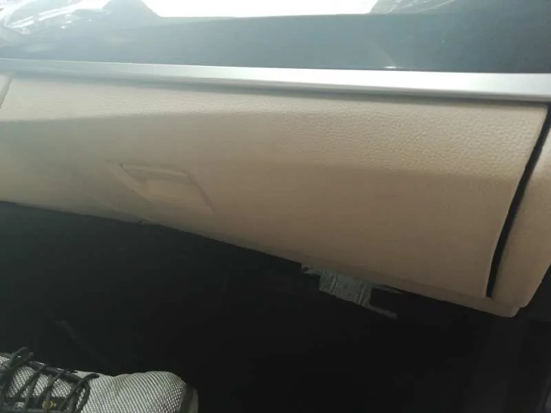 Guantera para Bmw Serie 5 Lim. (F10)