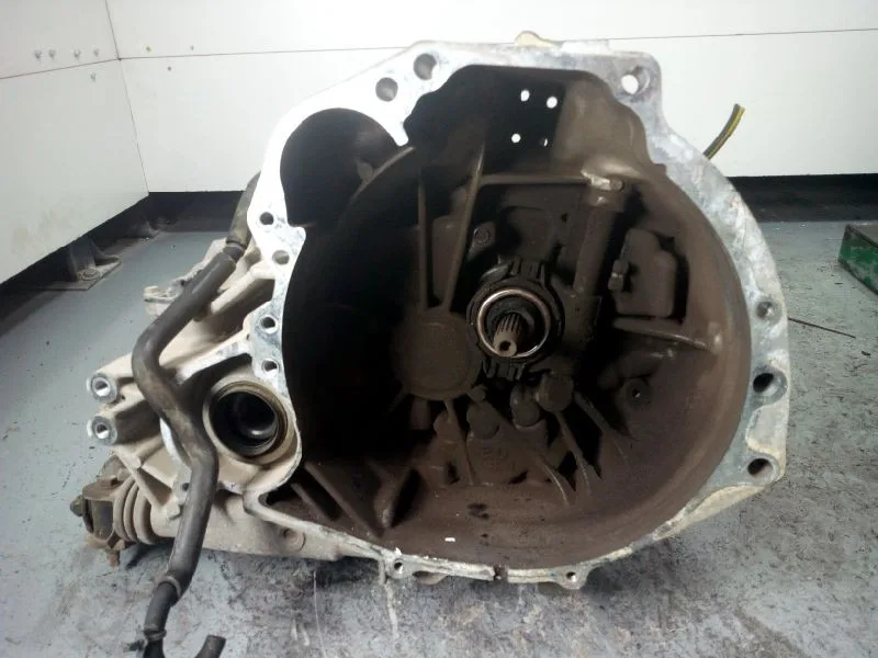 Caja Cambios para Nissan Primera Berlina (P12)