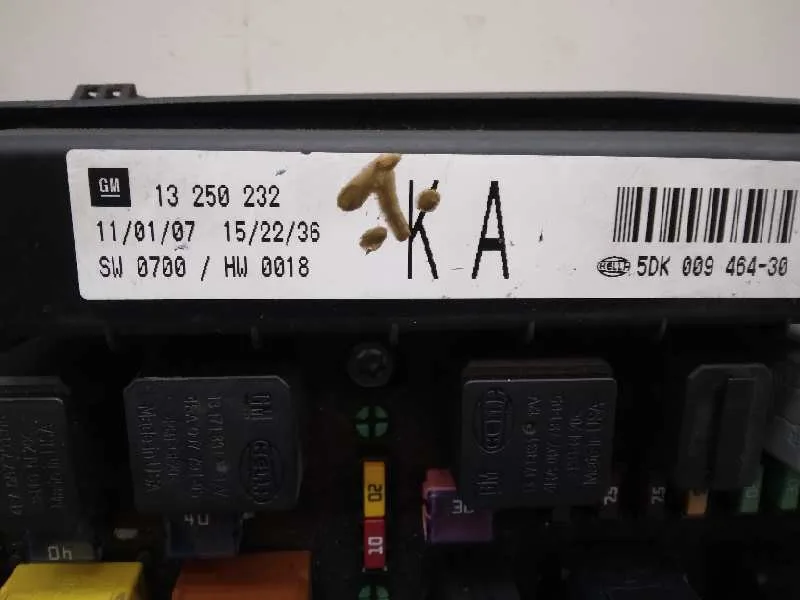Caja Reles / Fusibles para Opel Zafira B