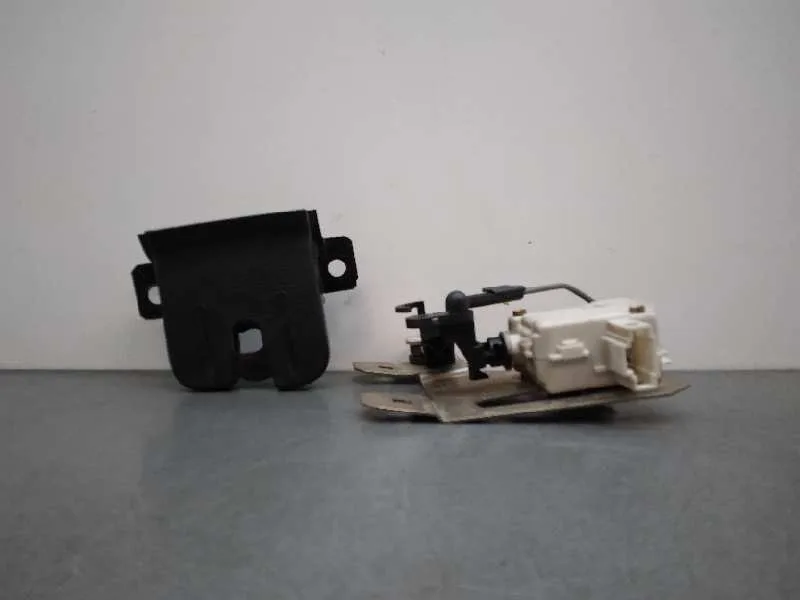 Cerradura Maletero / Porton para Volkswagen Touareg (7La)