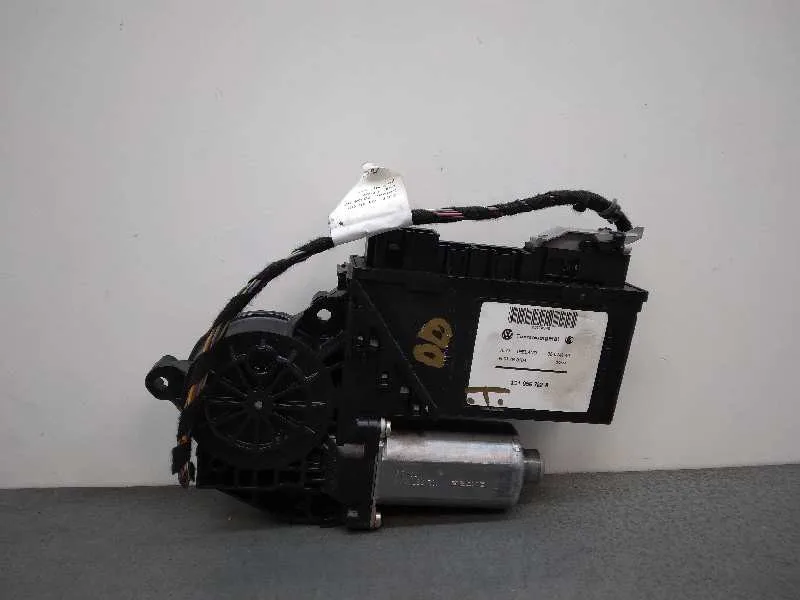 Motor Elevalunas Delantero Derecho para Volkswagen Touareg (7La)