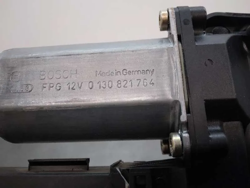 Motor Elevalunas Delantero Izquierdo para Volkswagen Touareg (7La)