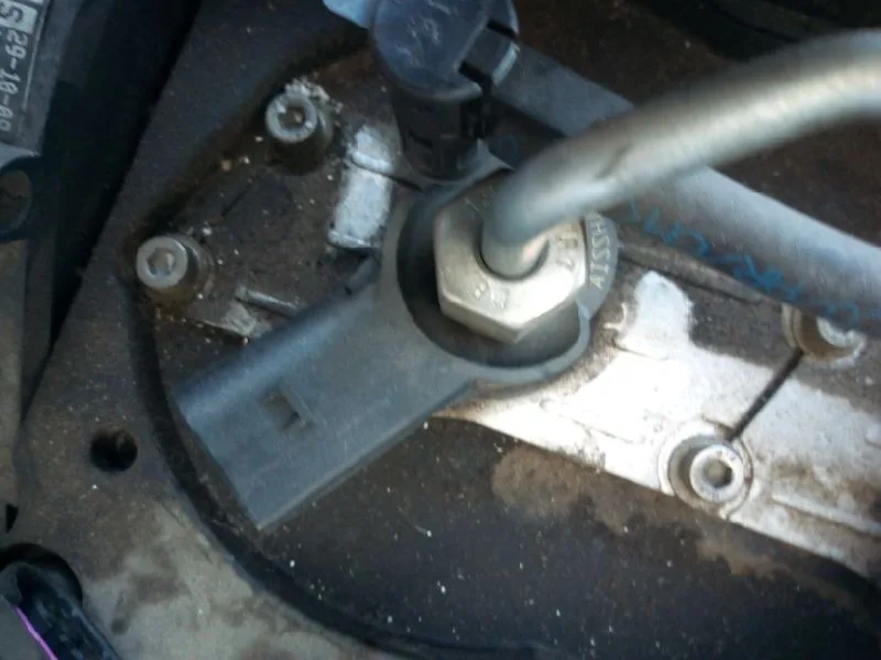 Inyector para Volkswagen Passat Berlina (3C2)