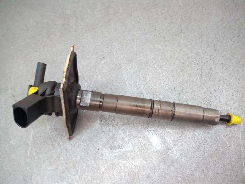 Inyector para Volkswagen Passat Berlina (3C2)