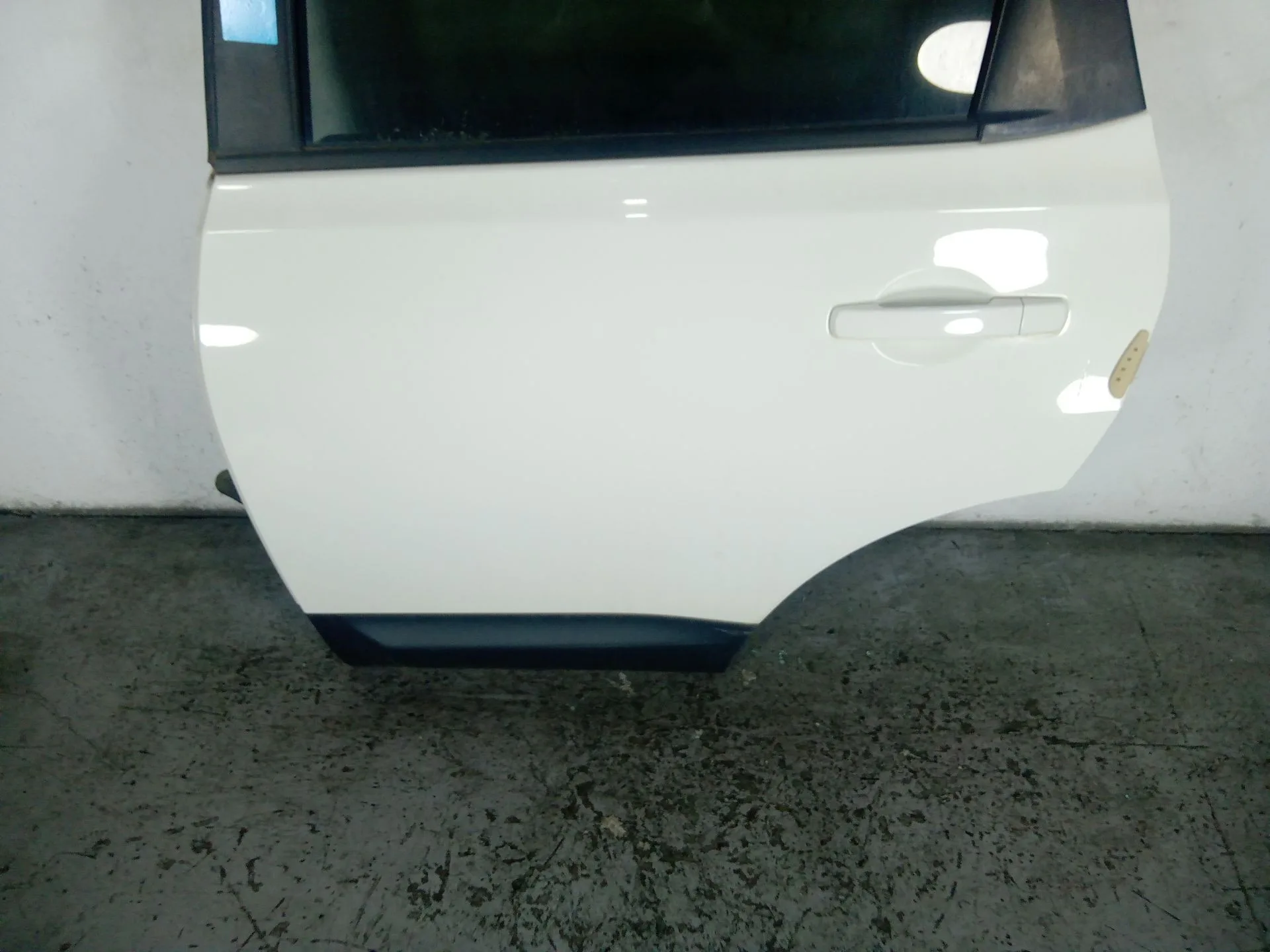 Puerta Trasera Izquierda para Nissan Qashqai (J10)