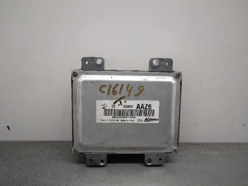 Centralita Motor Uce para Opel Astra J Lim.