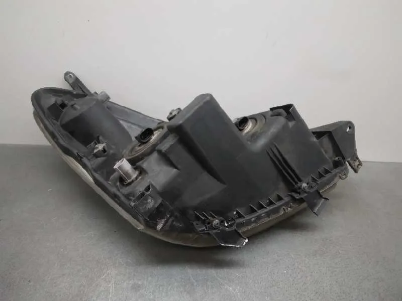 Faro Izquierdo para Toyota Corolla Verso (R1)