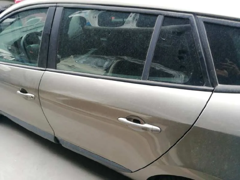 Puerta Trasera Izquierda para Renault Megane Iii Sport Tourer