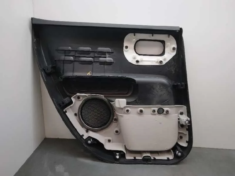 Guarnecido Puerta Trasera Derecha para Citroën C3