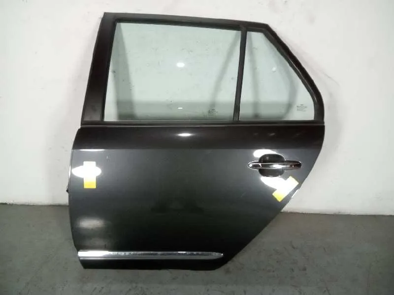 Puerta Trasera Izquierda para Kia Carens (Un)