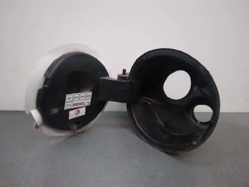 Tapa Exterior Combustible para Peugeot 208