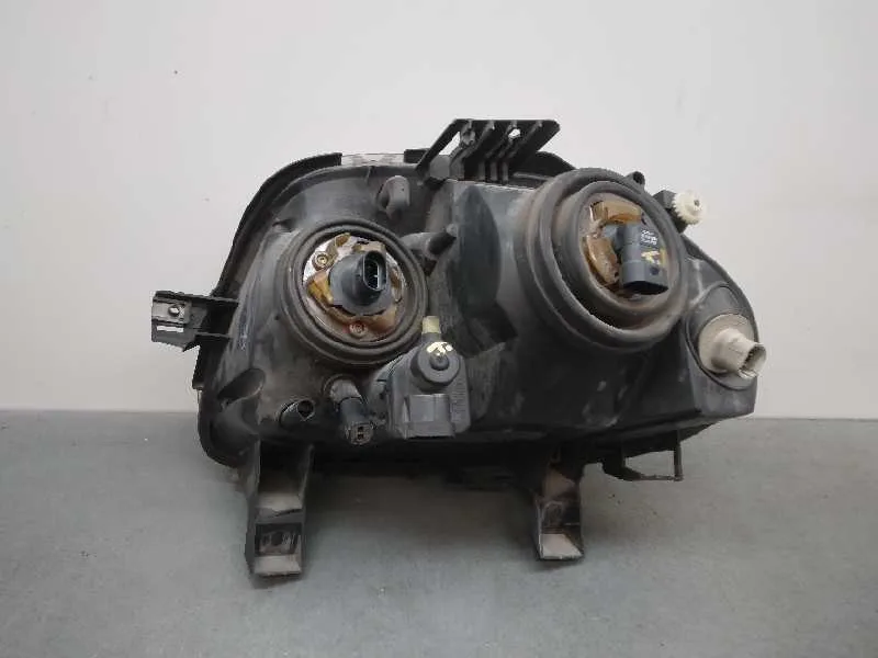 Faro Derecho para Renault Clio Ii Fase I (B/Cbo)