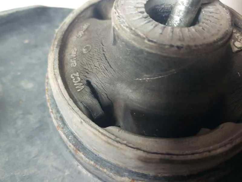 Brazo Suspension Inferior Delantero Derecho para Skoda Octavia Combi (5E5)