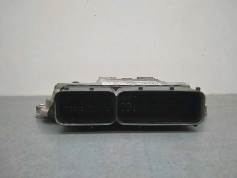 Centralita Motor Uce para Opel Astra H Ber.