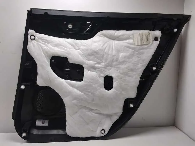 Guarnecido Puerta Trasera Izquierda para Ford Focus