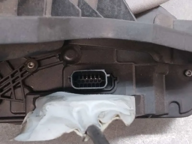 Cerradura Puerta Trasera Derecha para Ford Focus