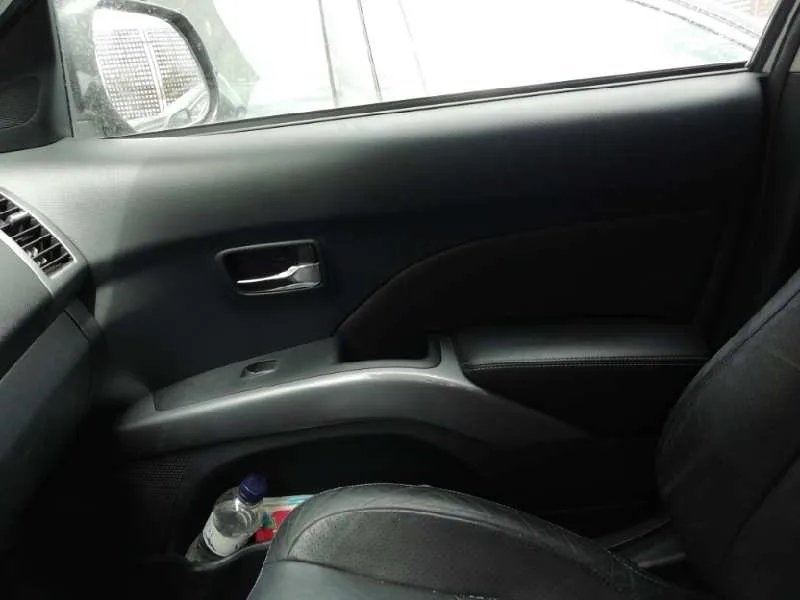 Guarnecido Puerta Delantera Derecha para Citroën C-Crosser