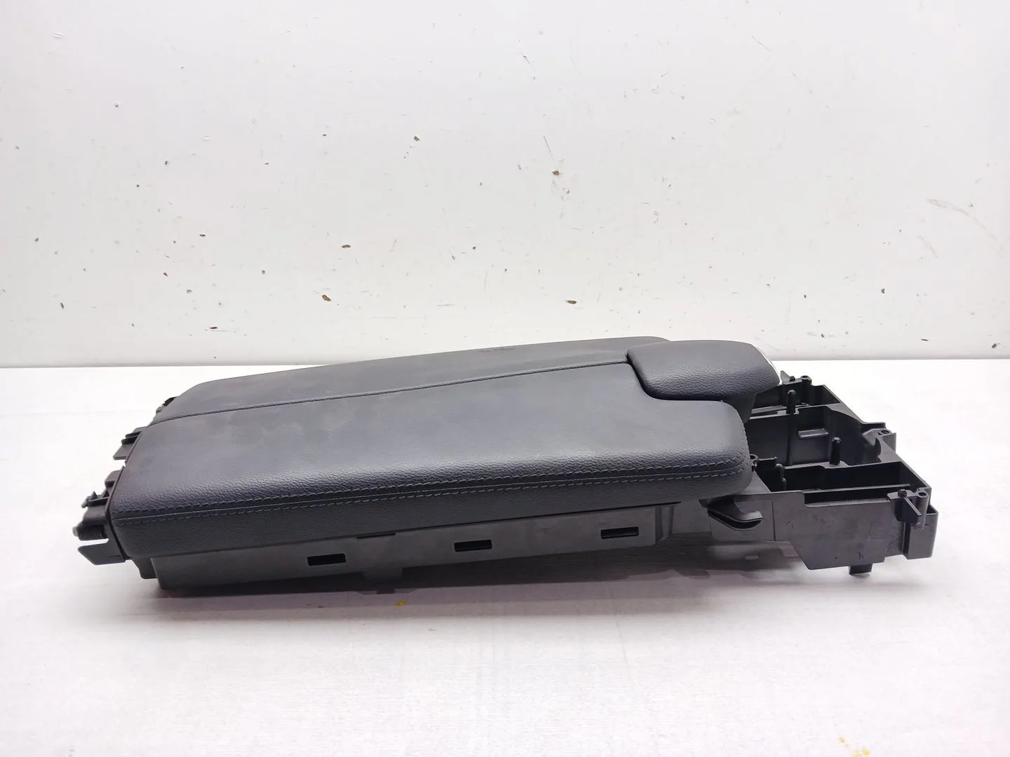Apoyabrazos Central para Mercedes-Benz Clase E (W212) Lim.