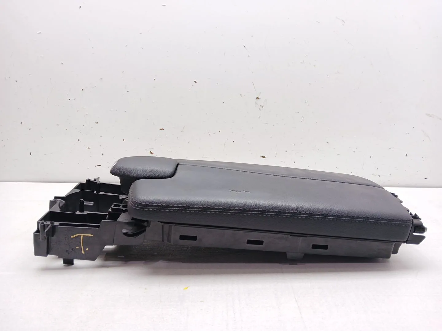 Apoyabrazos Central para Mercedes-Benz Clase E (W212) Lim.