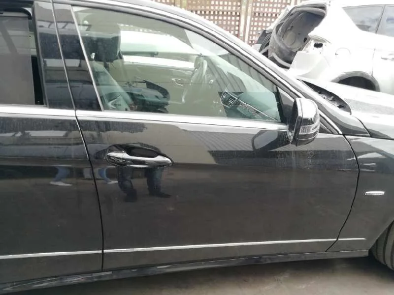 Puerta Delantera Derecha para Mercedes-Benz Clase E (W212) Lim.