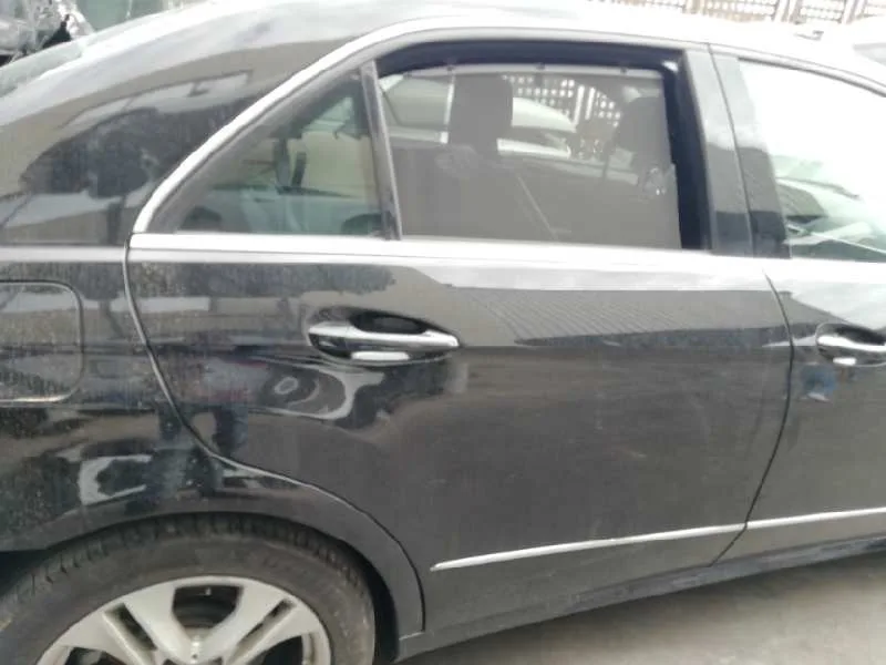 Puerta Trasera Derecha para Mercedes-Benz Clase E (W212) Lim.