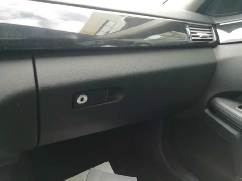 Guantera para Mercedes-Benz Clase E (W212) Lim.