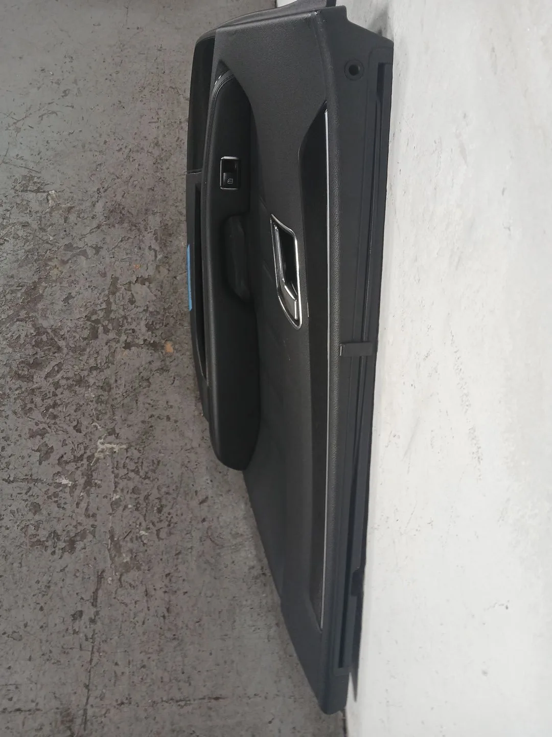 Guarnecido Puerta Trasera Derecha para Mercedes-Benz Clase E (W212) Lim.