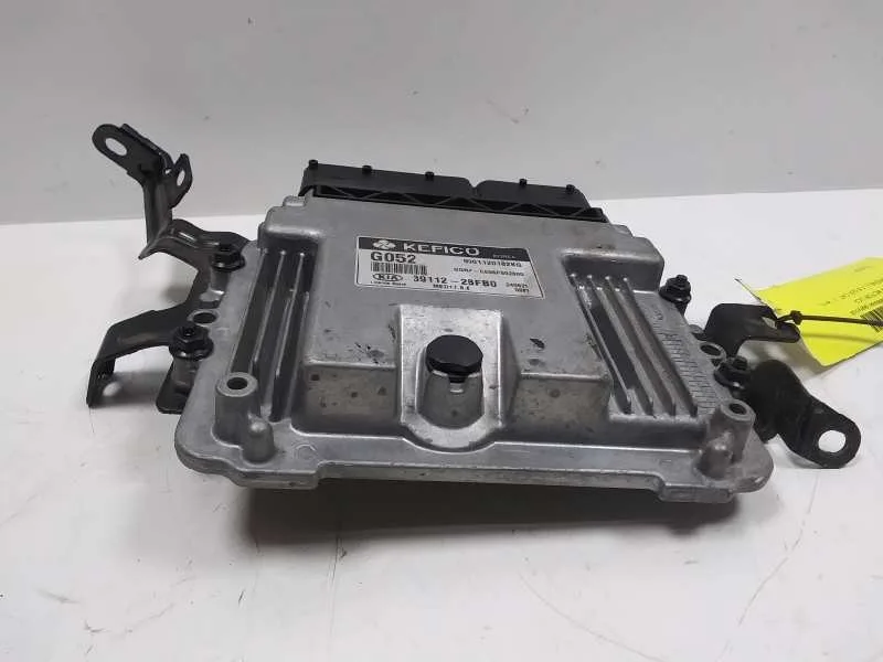 Centralita Motor Uce para Kia Carens ( )