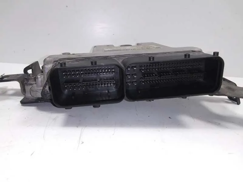 Centralita Motor Uce para Kia Carens ( )