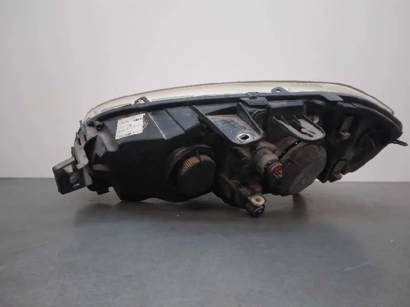 Faro Derecho para Fiat Linea (110)