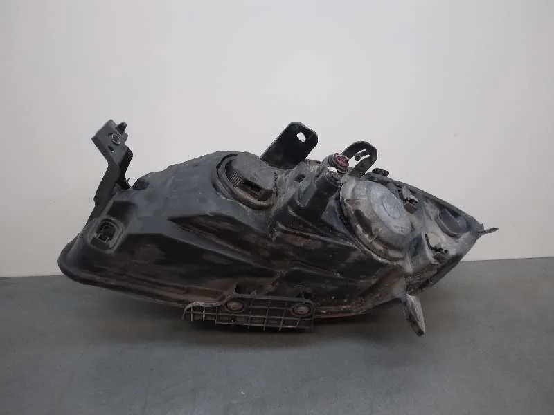 Faro Derecho para Fiat Linea (110)