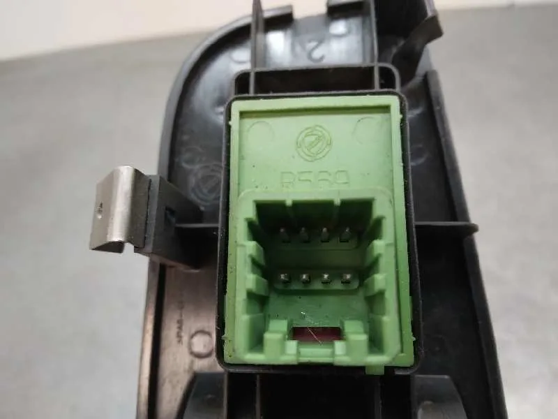 Mando Elevalunas Delantero Izquierdo para Fiat Linea (110)