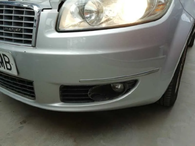 Paragolpes Delantero para Fiat Linea (110)