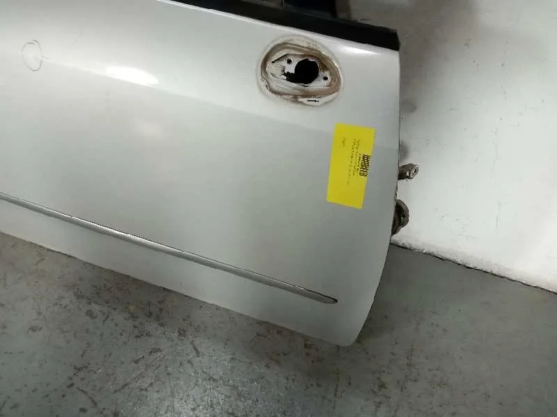 Puerta Delantera Derecha para Fiat Linea (110)