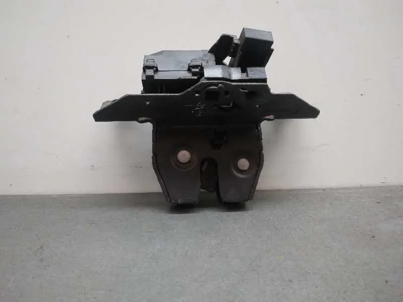 Cerradura Maletero / Porton para Opel Astra J Lim.