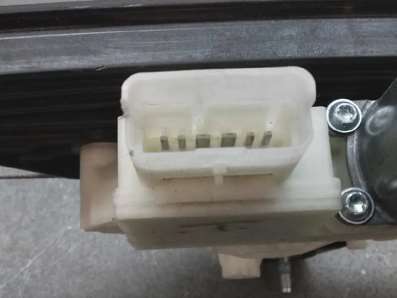 Elevalunas Delantero Izquierdo para Renault Clio V