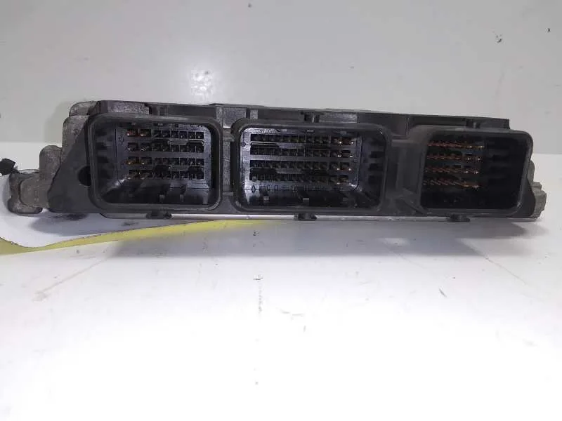 Centralita Motor Uce para Ford Focus Berlina (Cap)