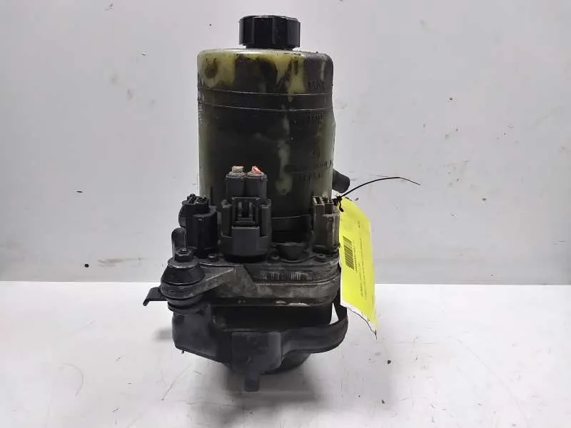 Bomba Direccion para Ford Focus Berlina (Cap)