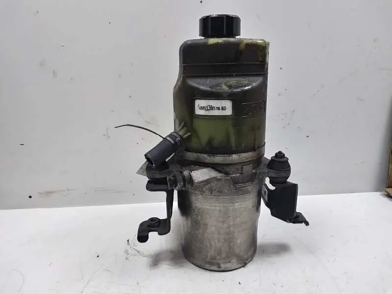 Bomba Direccion para Ford Focus Berlina (Cap)