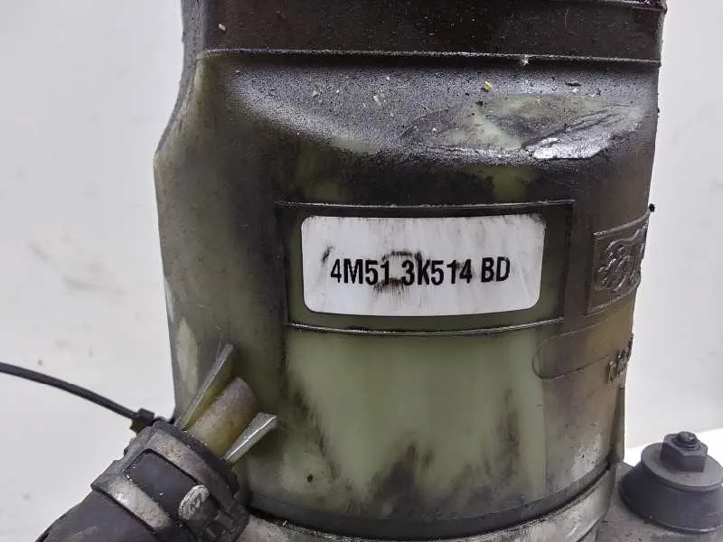 Bomba Direccion para Ford Focus Berlina (Cap)