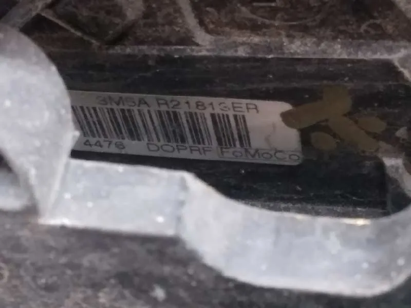 Cerradura Puerta Delantera Izquierda para Ford Focus Berlina (Cap)