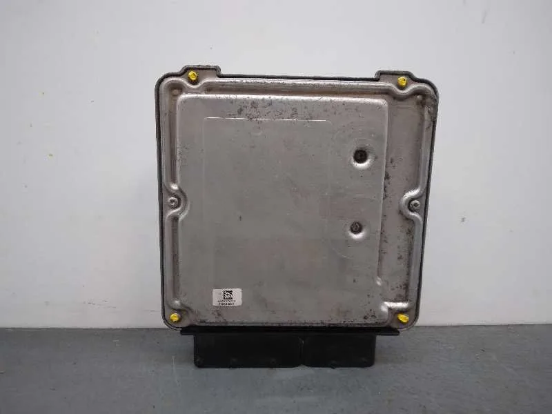 Centralita Motor Uce para Volkswagen Passat Berlina (3C2)