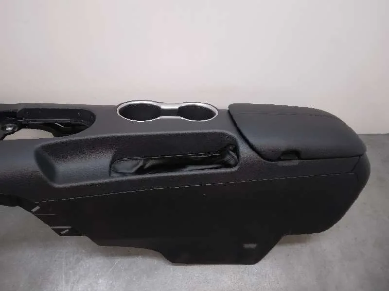Apoyabrazos Central para Ford Mustang