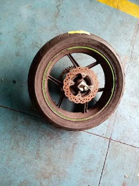 Neumatico para Kawasaki Er 6