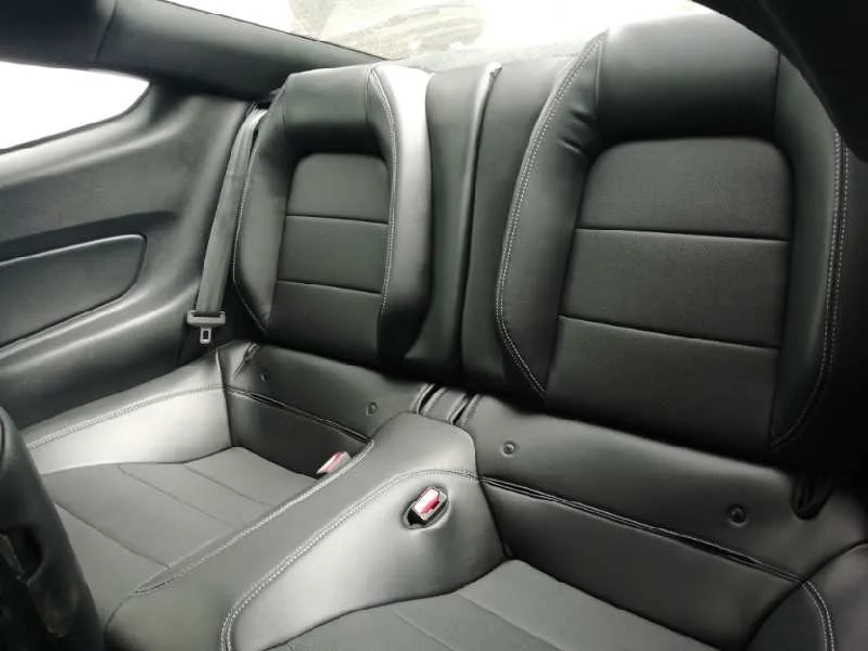 Juego Asientos Completo para Ford Mustang