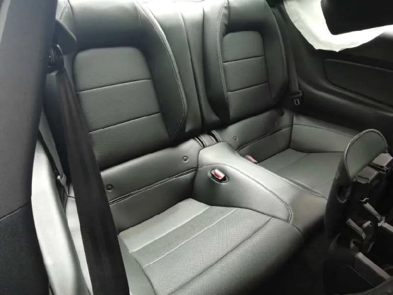Juego Asientos Completo para Ford Mustang