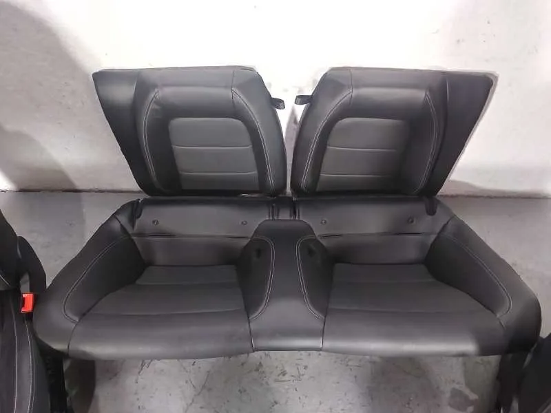 Juego Asientos Completo para Ford Mustang